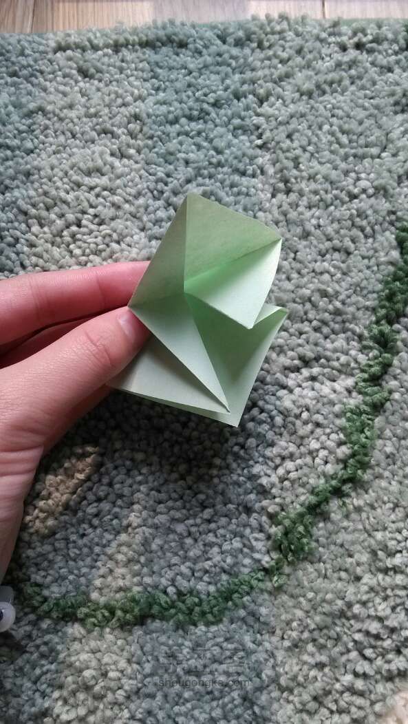 折纸枫叶 第4步