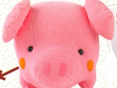 粉红大布娃娃可爱的小猪
