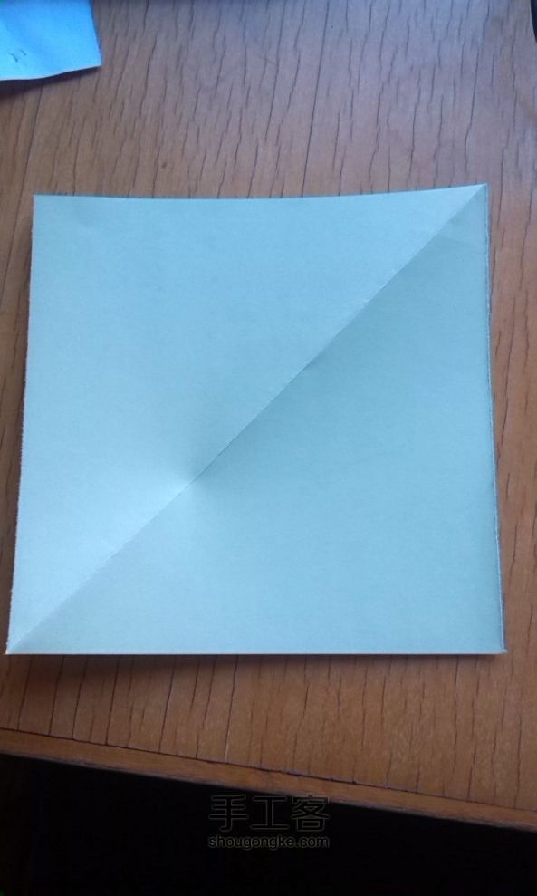 最容易的叠纸桃心方法 第1步