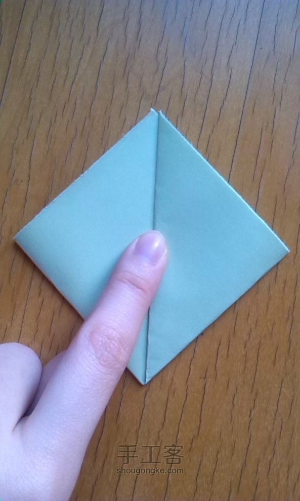 最容易的叠纸桃心方法 第4步