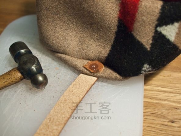 DIY羊毛毡相机套 第7步