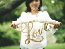 教你DIY“Love晾衣架”的方法