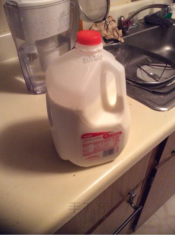 牛奶桶改造收纳盒 第1步