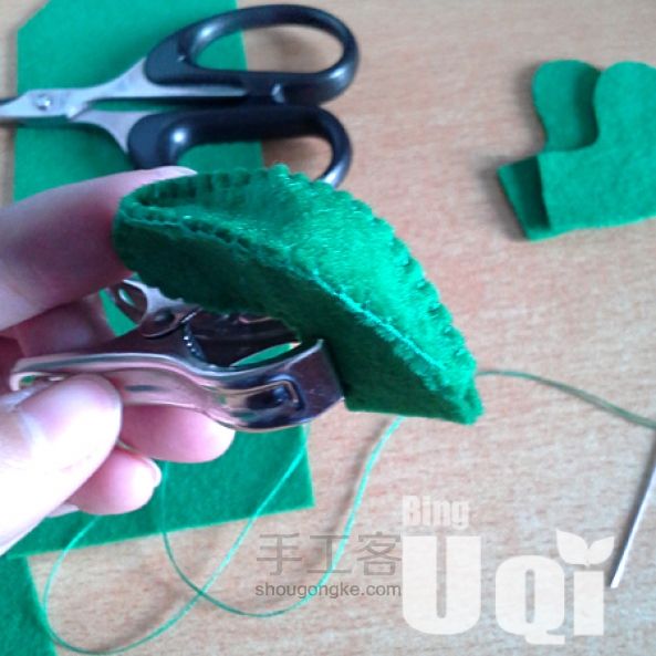 【雨芊不织布】仙人掌大针插 第3步