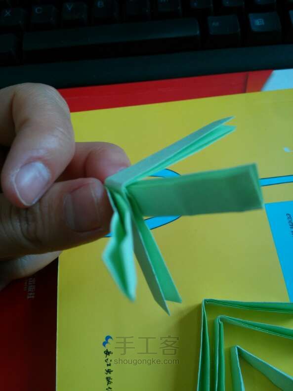 便利贴小创意~  多功能纸环折纸教程 第4步