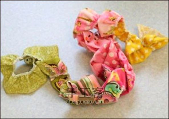 可爱布艺花朵胸针教程 第5步