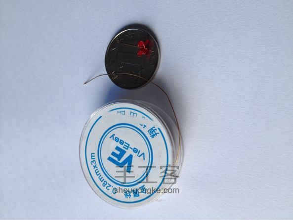 金属线做掐丝花卉 第1步