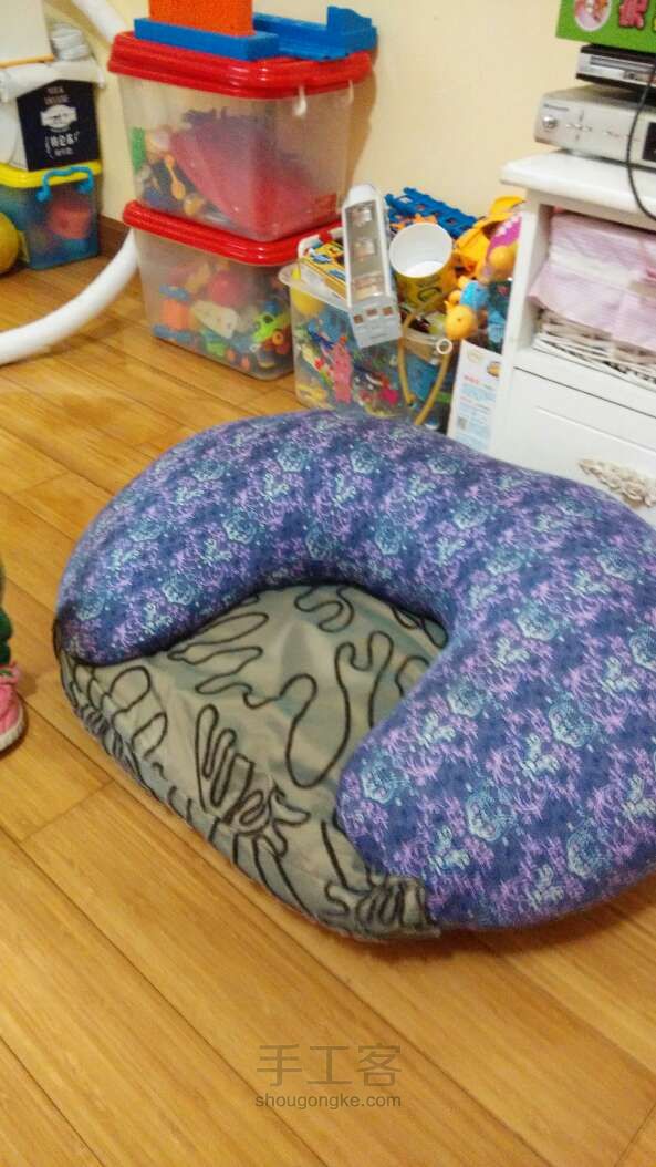 哺乳枕改造儿童沙发 第3步