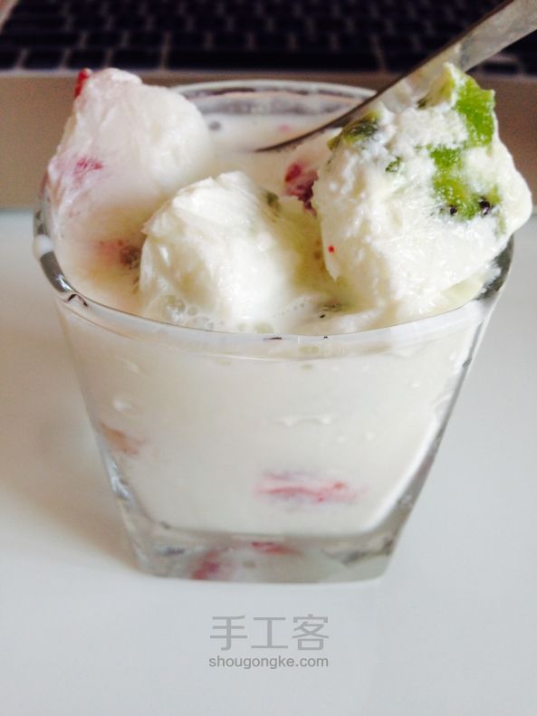 酸奶鲜果冰（自制酸奶）待你热到不行时，来口酸奶鲜果冰可好？！ 第9步