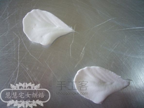 慧慧的奶油裱花之----五瓣花制作 第4步