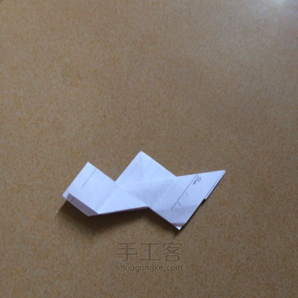 帅气不倒的小纸船折纸 第11步