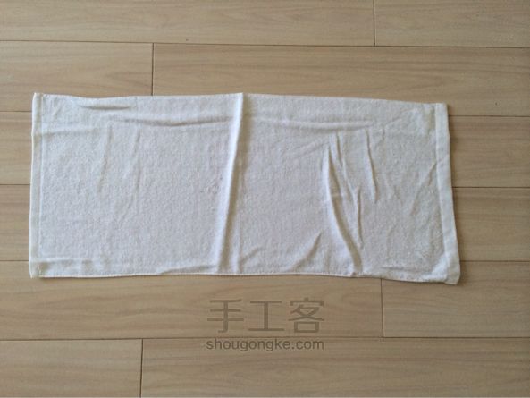 白毛巾改造的漂亮小毛巾 第1步