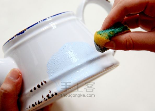 手绘搪瓷罐-别具一格的茶壶茶杯 第2步