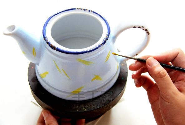 手绘搪瓷罐-别具一格的茶壶茶杯 第3步