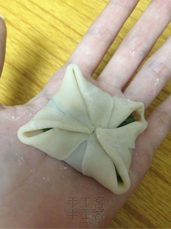 新年做一个梅花饺子