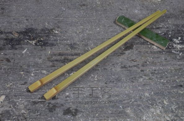 竹筷子，捞面筷，火锅筷竹艺手工制作教程 第4步