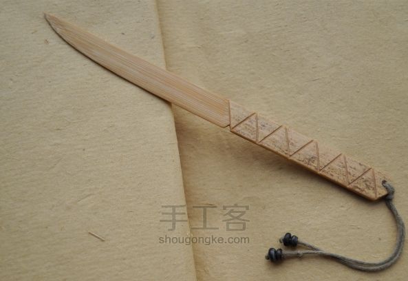 竹刀  裁纸刀  水果刀——竹制手工艺品手工制作教程 第2步