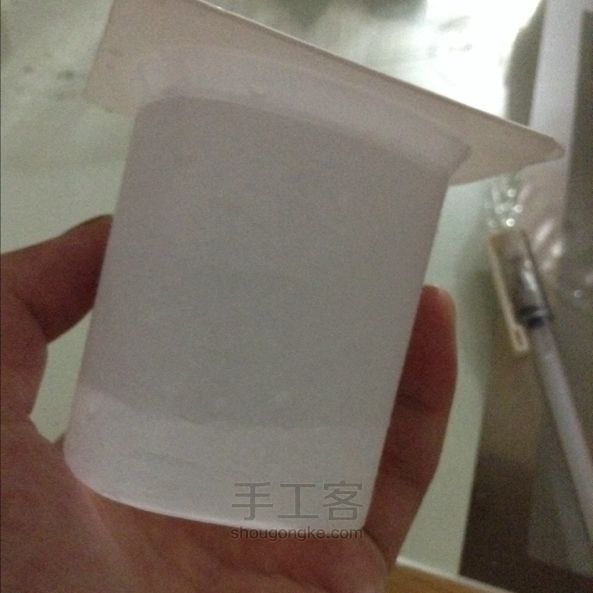 酸奶盒种油菜籽 第2步