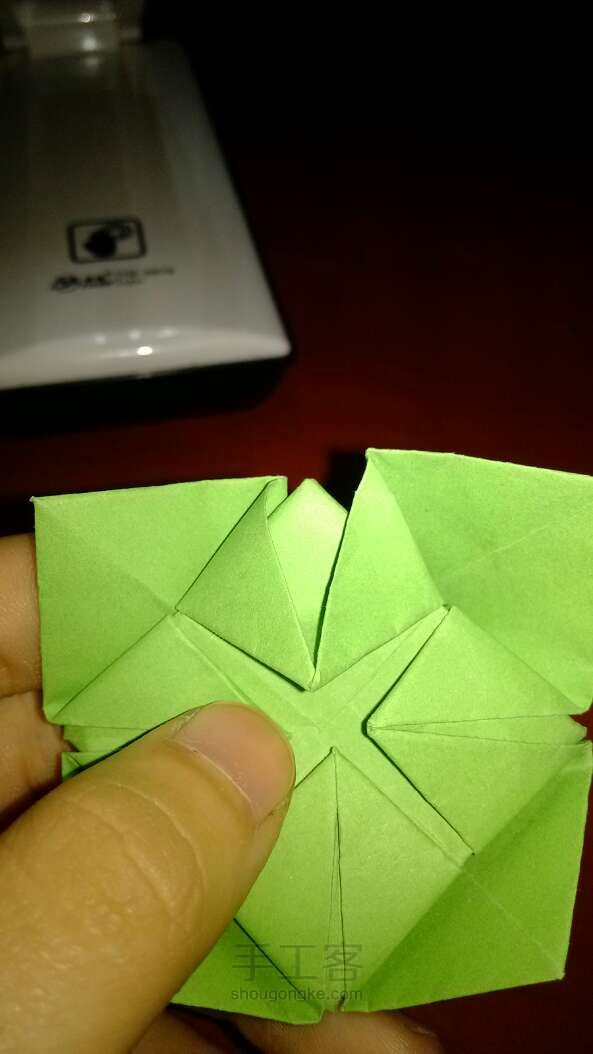 一张纸也可以折出四叶草折纸ＤＩＹ 第11步