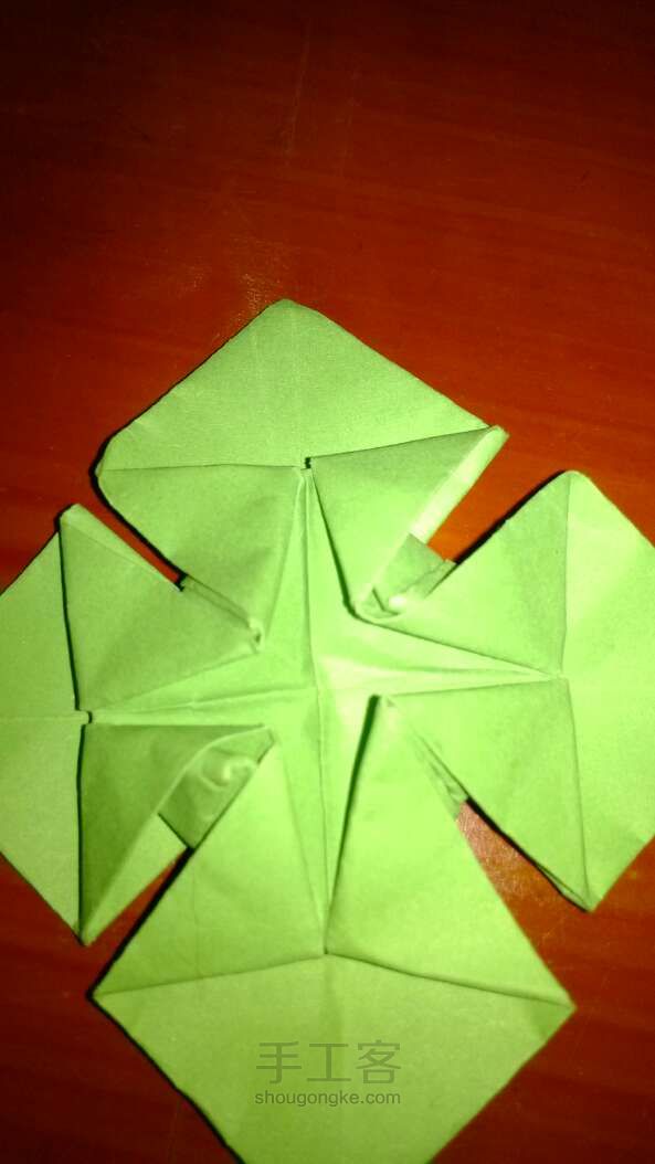 一张纸也可以折出四叶草折纸ＤＩＹ 第13步