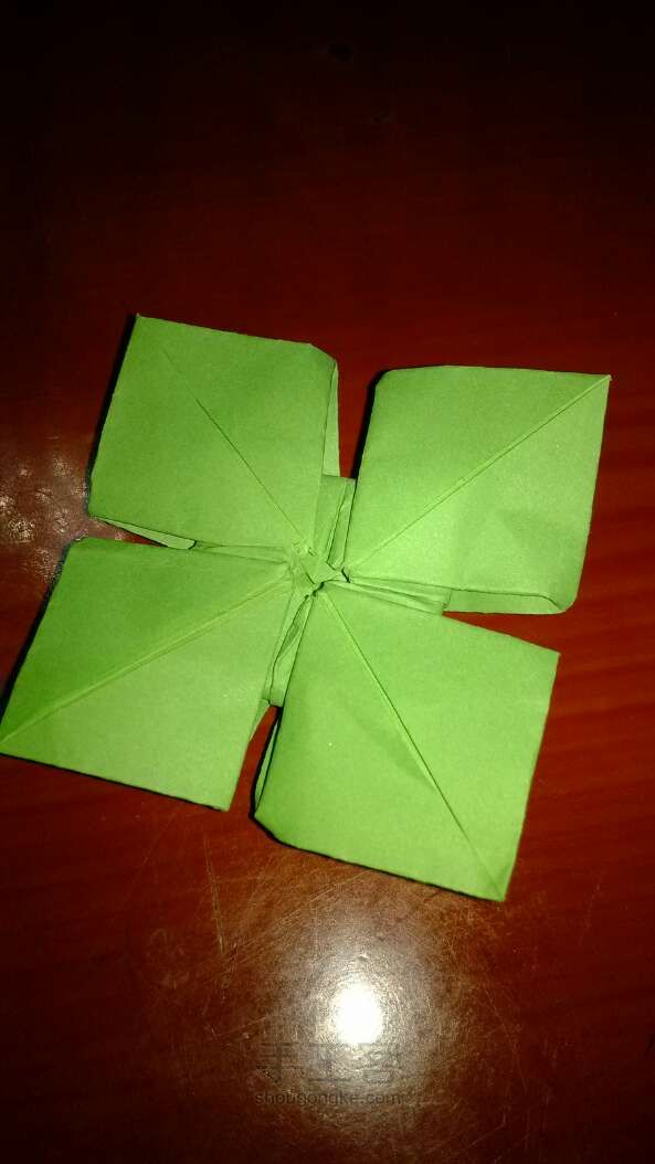 一张纸也可以折出四叶草折纸ＤＩＹ 第14步