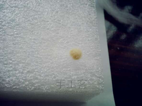 羊毛毡之小花手工教程 第2步