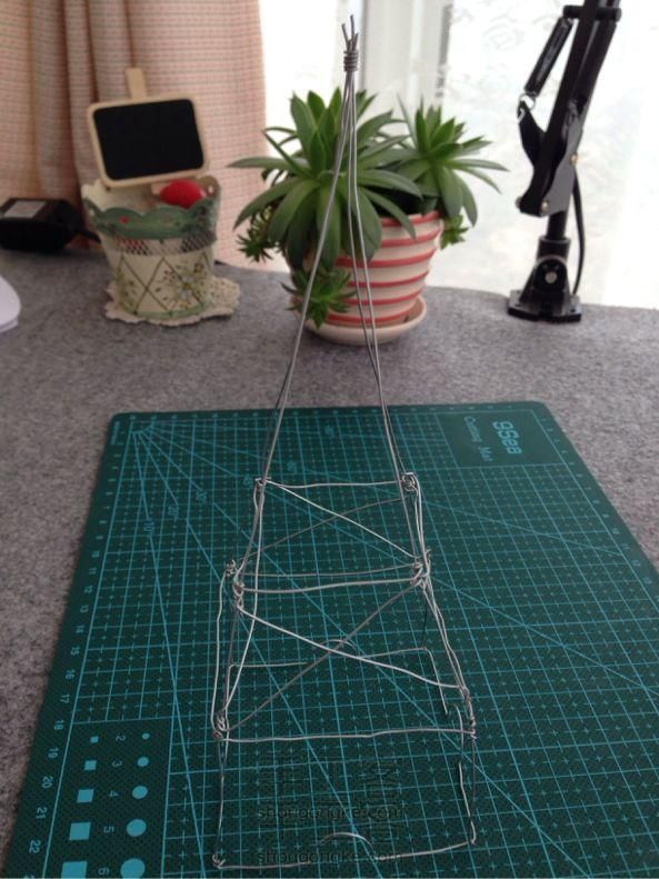 DIY用铝线做巴黎铁塔