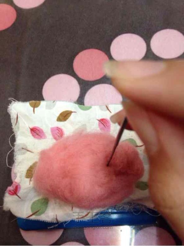 治愈系羊毛毡草莓味小球制作方法 第7步