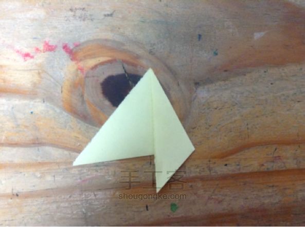 超简单手工折纸花制作方法 第3步