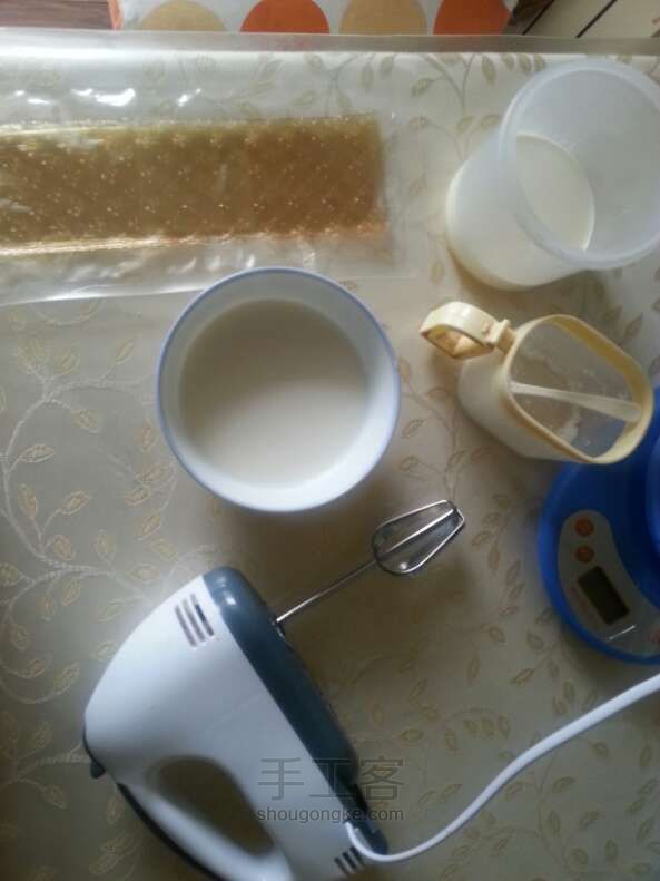 奶油慕斯蛋糕制作方法 第1步