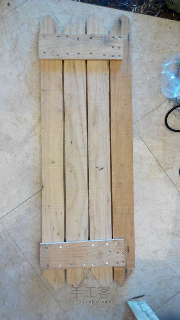 理想木器第二季：废木板打造入户花园小排椅小方几 第5步