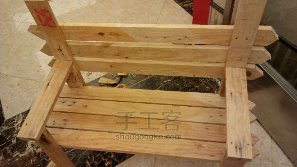 理想木器第二季：废木板打造入户花园小排椅小方几 第6步
