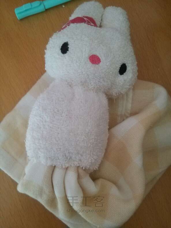 毛巾变擦手布方法 第5步