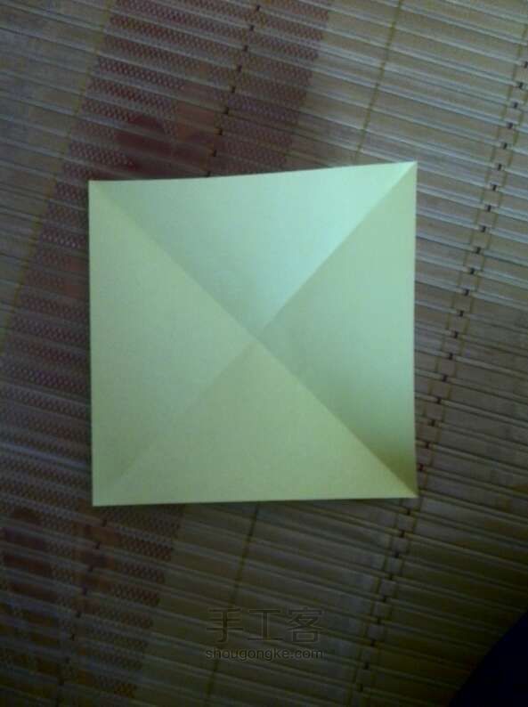 懒懒的考拉折纸教程 第2步