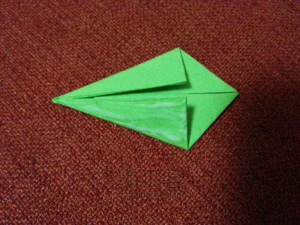 纸飞机基本零件详细教程——筝形，机头折纸 第16步