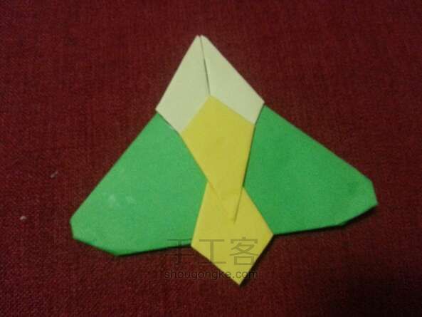 折纸飞机零件的组合 第3步