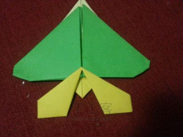 折纸飞机零件的组合 第4步
