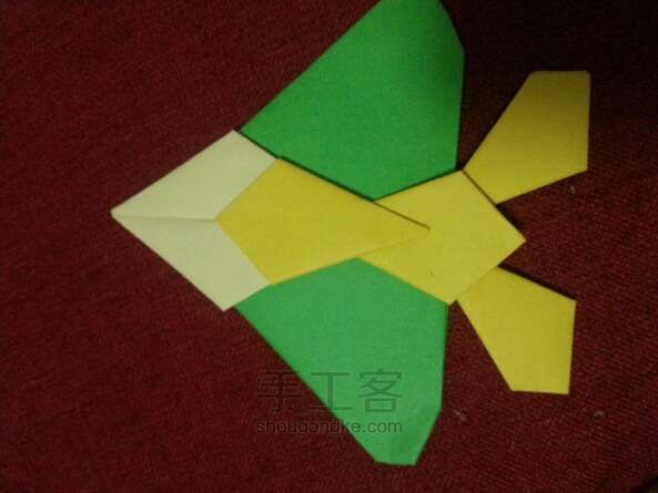折纸飞机零件的组合 第7步