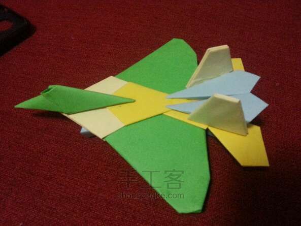 折纸飞机零件的组合 第12步