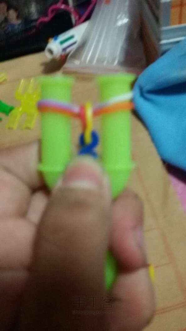 用彩虹织机自制手链 第8步