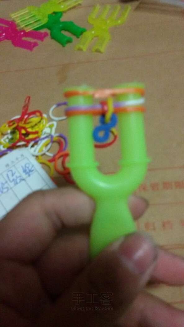 用彩虹织机自制手链 第9步