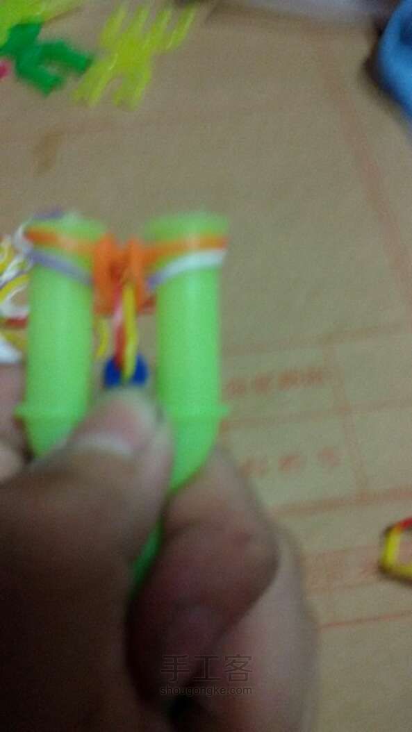 用彩虹织机自制手链 第10步