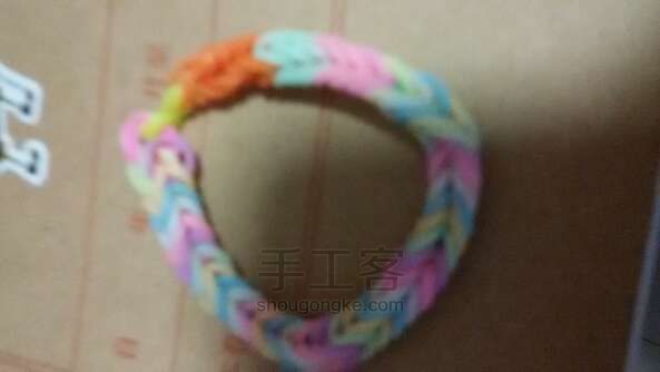 用彩虹织机自制手链 第11步