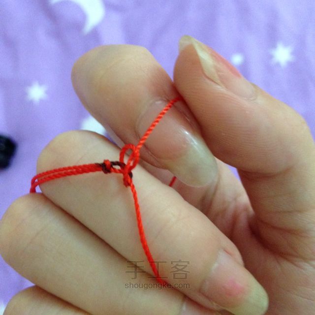 简单的红绳编织戒指教程 第7步