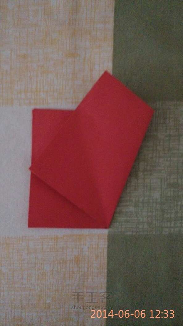 最简单的剪纸五角星制作教程 第3步