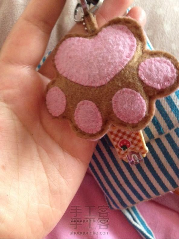 不织布小脚丫挂件制作