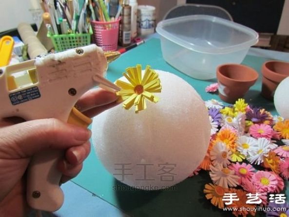 【转发】DIY手工制作漂亮的纸艺花卉盆景 第8步