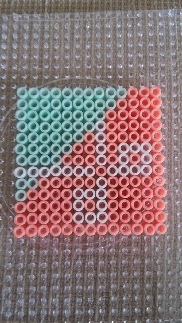 拼拼豆豆制作教程~手工客logo! 第3步