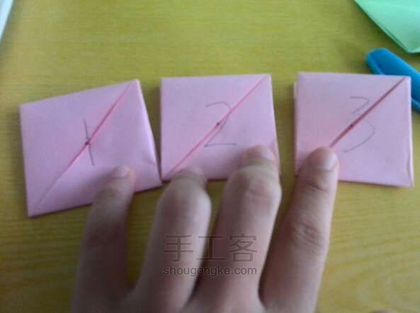 魔方玫瑰折纸教程 第32步