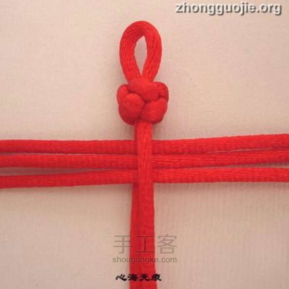 简单漂亮的红绳手链 中国结手绳教程 第2步
